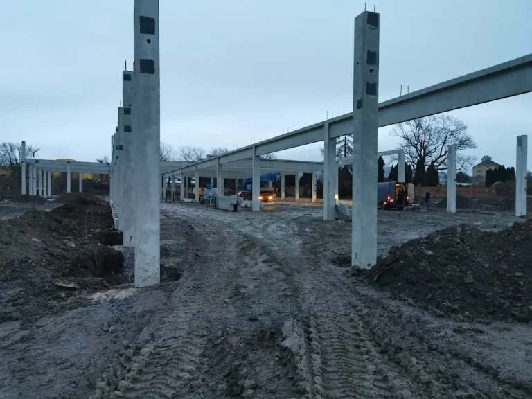 Holešov obchodná galéria -tovární